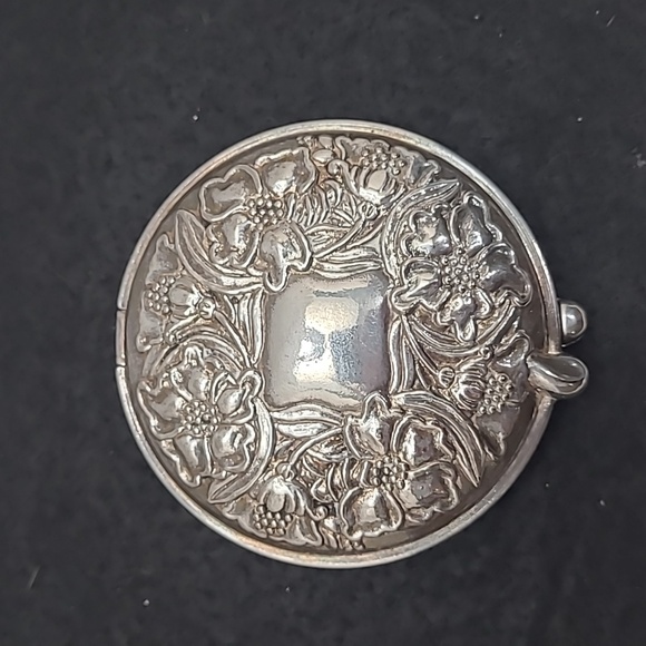Vintage 1928 Signed Heavy Pewter Silver Tone Art Nouveau Repousse Compact Mirror - Picture 4 of 6